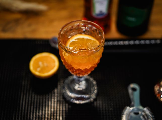 cocktail, aperol, happy hour